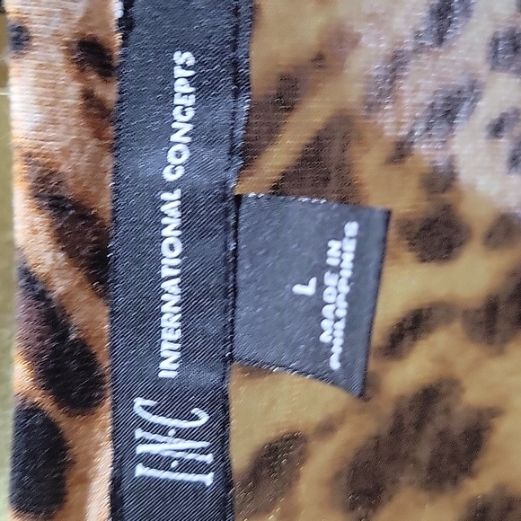 INC LONG SLEEVE TOP - Picture 2 of 5